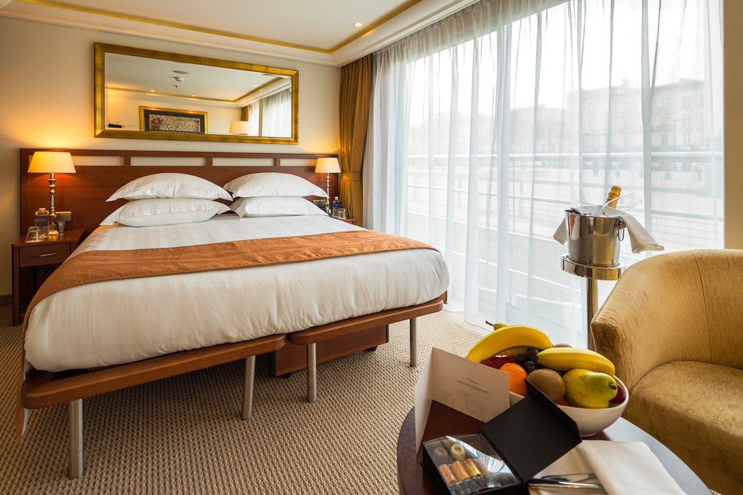 Amawaterways AmaDolce Accommodation Suite 5.jpg